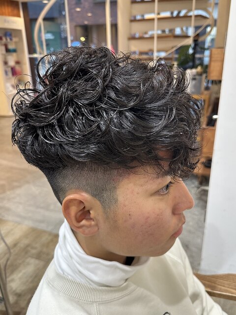 MEN'S HAIR メンズパーマ スパイラル スペインカール フェード