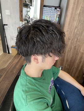 ラル(Lull) ソフトツイストスパイラル×ツーブロックショート/メンズカット