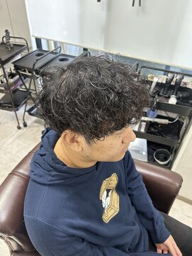 グラッジ 池袋(GLADGE) メンズパーマ 波打ちスパイラル 池袋