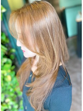 ミスグランディーヴィラス(Miss Grandee VILLAS) 顔周りレイヤーツヤ髪/韓国風/ハイレイヤー20代30代40代50代