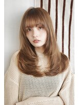 オグジュアリー 表参道(aux.)&nbsp;雰囲気あるナチュラルレイヤースタイル