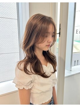 ユーフォリア 渋谷グランデ(Euphoria SHIBUYA GRANDE) レイヤーカット　くびれ巻き　ウェーブ巻き