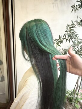 アン(Hair make un) デザイングリーン&ブラック