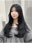 夏の小顔ロングレイヤーカット顔周りシールエクステブルーカラー