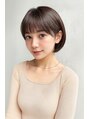 アトランティス 羽倉崎(Atlantis) 小顔バングの耳掛け大人ショートヘア、