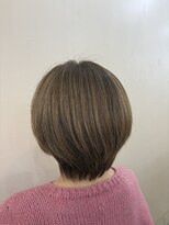 ラナ(LANA)&nbsp;白髪ぼかし×ショートレイヤー