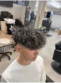 メンズパーマホワイトメッシュバロックパーマ