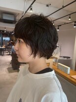 アカラ(acala) ショートウェーブ【20代/30代/イルミナカラー/縮毛矯正】