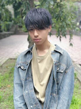 ジゼル(gisele) ナチュラル束感マッシュ×ダークアッシュ