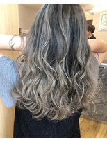 ルービック 京橋(Rubik's)&nbsp;ホワイトバレイヤージュ