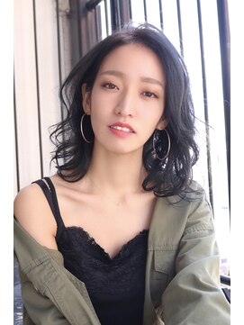 アンビエンテ(ambiente) ミディアム 大人 ラフカール【坂根】