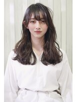 マグノリア オモテサンドウ(MAGNOLiA Omotesando)&nbsp;韓国風にイメチェン！フェミニンモードなくびれ重軽ウェーブ