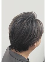 ヘアーサロン ツイン シルバー系メッシュ×束感ショート爽やかツーブロックマッシュ