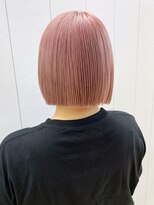 ピンクベージュ_外ハネボブセクションカラー_ba405142