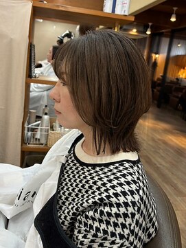 リアンヘアデザイン(Lian hair design) くびれセミショート/カーキブラウン/レイヤー