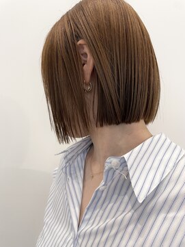 ゼンドットカラスマ(Zen.karasuma) 切りっぱなしボブ