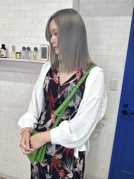 シェミール(CHEMIR) ホワイトグレージュ/ハイトーンカラー/エフェクトブリーチ四日市