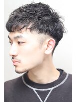 ミルトニア(MILTONIA)&nbsp;ベリーショートスパイラルパーマツーブロックフェード