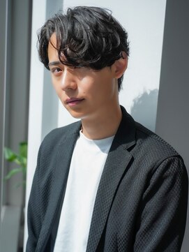 セプト 天神大名(SEPT.) スパイラルパーマ ツーブロック 眉毛カット センターパート