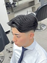 グルーマーズトウキョウ(GROOMER/S TOKYO)&nbsp;ラフカール　フェード　海外風　かきあげ　ビジネスマン