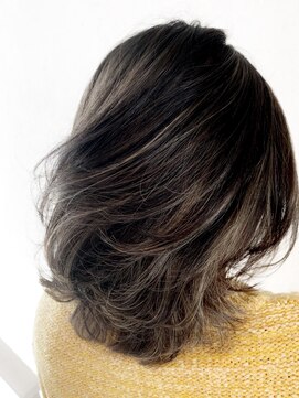 リトルカモジマ バイ ヴィーヴル(little kamojima by BIVRE) アッシュベージュ × ハイライト by shiho