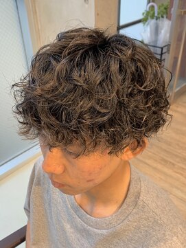 フィフス(fifth) コンマヘア スパイラルパーマ ツーブロック ツイストパーマ