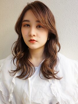 ブゾン(buZon) 【buZon ブゾン】外ハネくびれウェーブスタイル