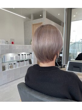 ジーナ セントラル銀座(Zina) ダブルカラー＊くびれショート＊ホワイトカラー【ZinaCENTRAL】