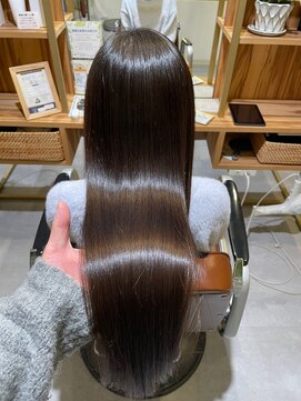 アーリア(aria) 酸性ストレートで髪質改善