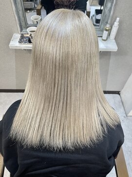 エール(a:le) ホワイトベージュ