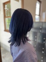 ドール(DOLL)&nbsp;ネイビーブルー×ウルフカット