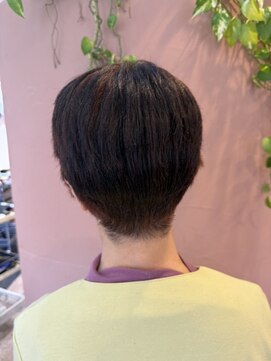 美容室むっしゅ 大人のベリーショート　ヘナカラー