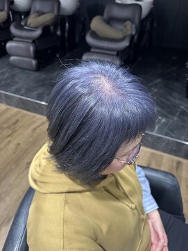 ハピネス クローバー 八木店(Happiness CLOVER) ウルフスタイル スカイブルー 白髪ぼかし 30代40代50代