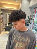 ヘアー ラボ エムツー(hair lab m2)&nbsp;スパイラルパーマ×刈り上げマッシュ｜メンズパーマ