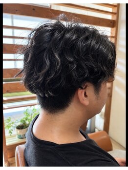 パーチフォーヘアー(Perch for hair)の写真/【30～50代の大人男性に人気】清潔感アップのスタイルをご提案◎頭皮ケアメニューも充実でリフレッシュ