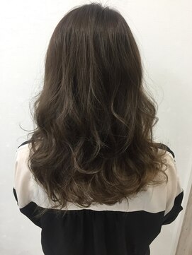 サンドイッチ(sandwich) アプリエカラー３回目☆プラチナアッシュグラデーション☆