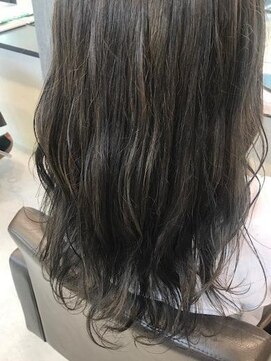 エーピーヘアー シエル クローネ(AP Hair Ciel Krone) ハイライト×ブルージュカラ―