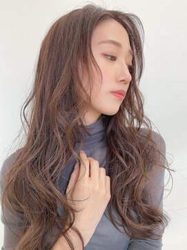 フェンテ(Fuente) 感度高め女子にぴったりセミウェットなふんわりカール♪