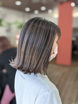 イーアップ バイ ボス(e up by boss) 切りっぱなしボブ【バレイヤージュ】