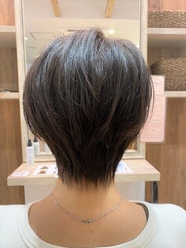 アズールサン 草加西口店(azule-sun) 20代30代大人かわいいヘア　ショートヘア　暗色アッシュ[草加]