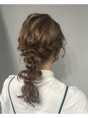 編みおろしヘアアレンジ