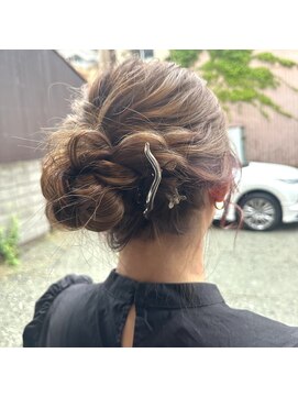 エルフ(elf) ふわっとお団子アレンジ