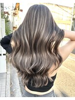 ヨロ 小岩(YOLO) ハイライトカラーミルクティーベージュケアブリーチダブルカラー