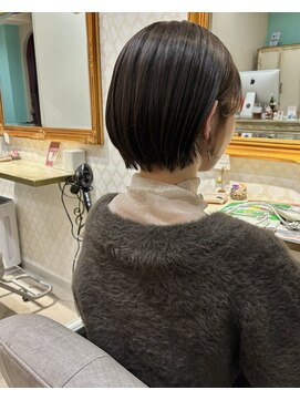 ゼン(ZEEN) 【お客様snap】丸みショートボブ