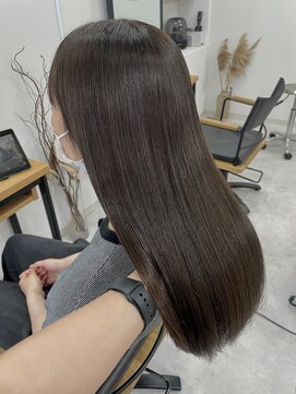 ウル 岡山駅店(ULu.) ワンカラー　オリーブブラウン