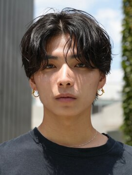 フィフスパーク(fifth PARK) 自然な毛流れでラフにキマるセンターパート×カルマパーマ