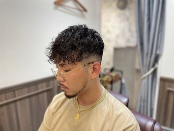 ミリオンバックス 上野(Million Bucks)の写真/【パーマ最終受付20時】くせ毛風ナチュラル～スパイラルまで!!自由自在な質感でキマるパーマ<理容室>[上野]