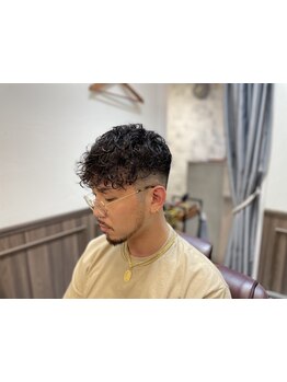 【パーマ最終受付20時】くせ毛風ナチュラル～スパイラルまで!!自由自在な質感でキマるパーマ<理容室>[上野]