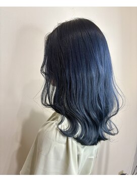 アヴァンス アリオ鳳店(AVANCE) ディープブルーカラー