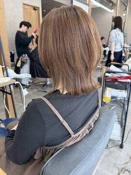 コク 千葉駅西口(COQU) レイヤーボブ × ヘーゼルベージュ【千葉優希】